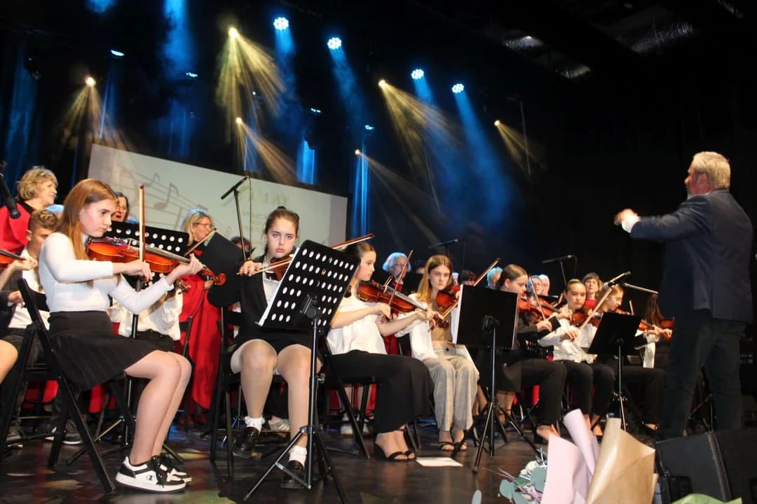 Społeczne Ognisko Muzyczne w Jarocinie pokazało swoje talenty. Wyjątkowy koncert na 60-lecie [ZDJĘCIA]