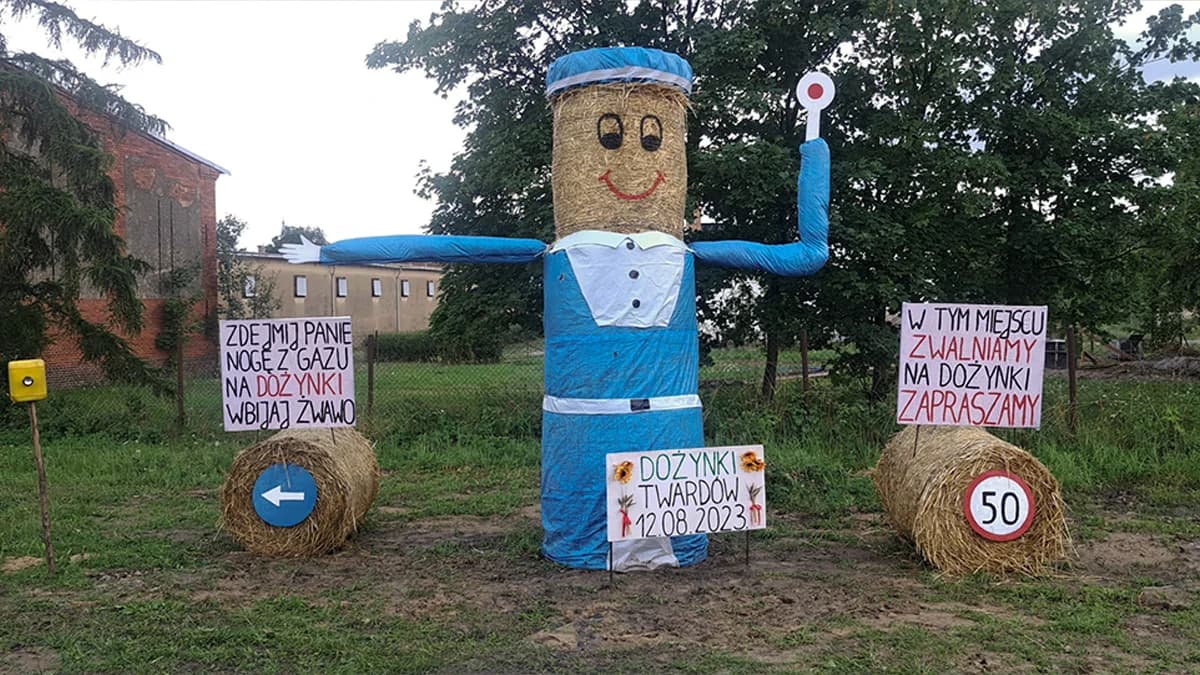 Witacze zachęcające do dożynek. Nie tylko słomiane arcydzieła