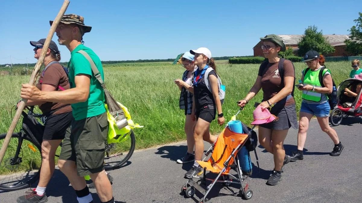 Rekordowa frekwencja na VIII Harcerskiej Pieszej Pielgrzymce do Borku Wlkp. [ZDJĘCIA] — zdjęcie 5 z 88