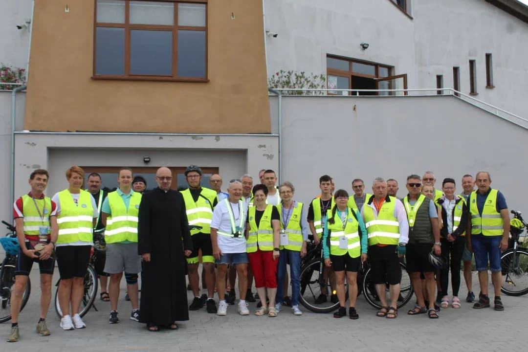 Grupa rowerowa z Jarocina jest już w drodze na Jasną Górę [ZDJECIA]