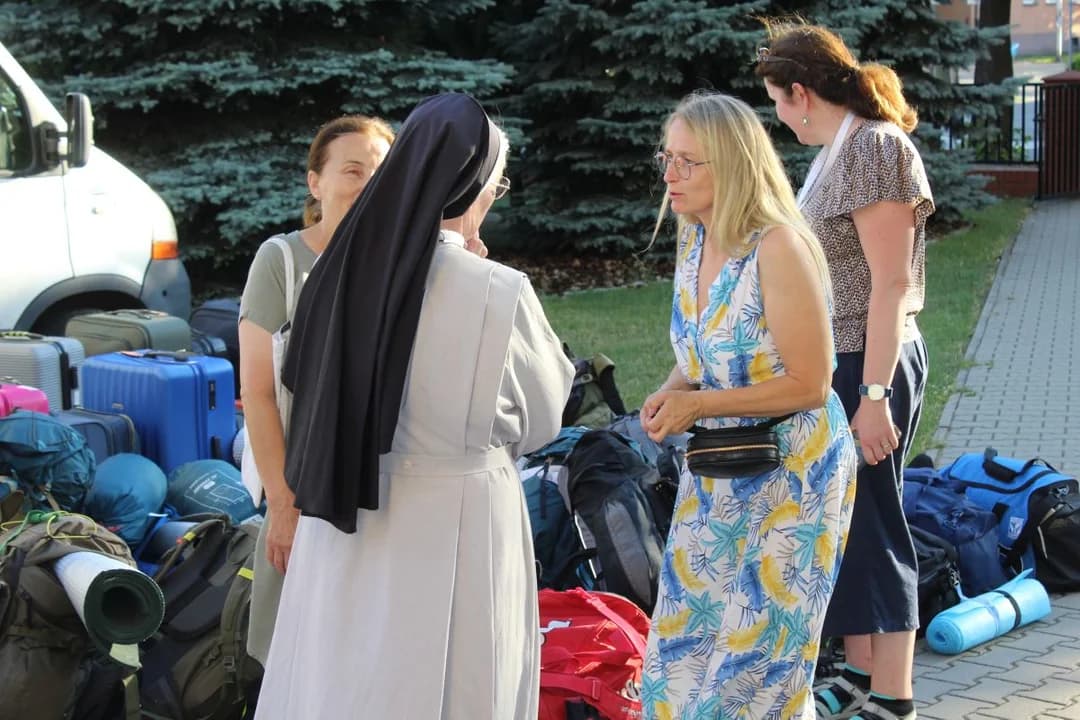 Poznańska Piesza Pielgrzymka na Jasną Górę w Jarocinie — zdjęcie 5 z 155