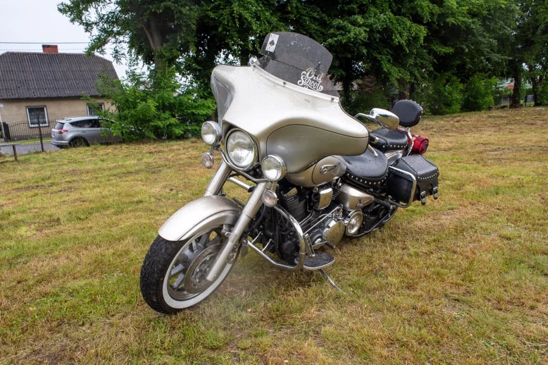 Ryk silników i widowiskowa parada. Za nami III SOWI Zlot Motocyklowy — zdjęcie 3 z 15