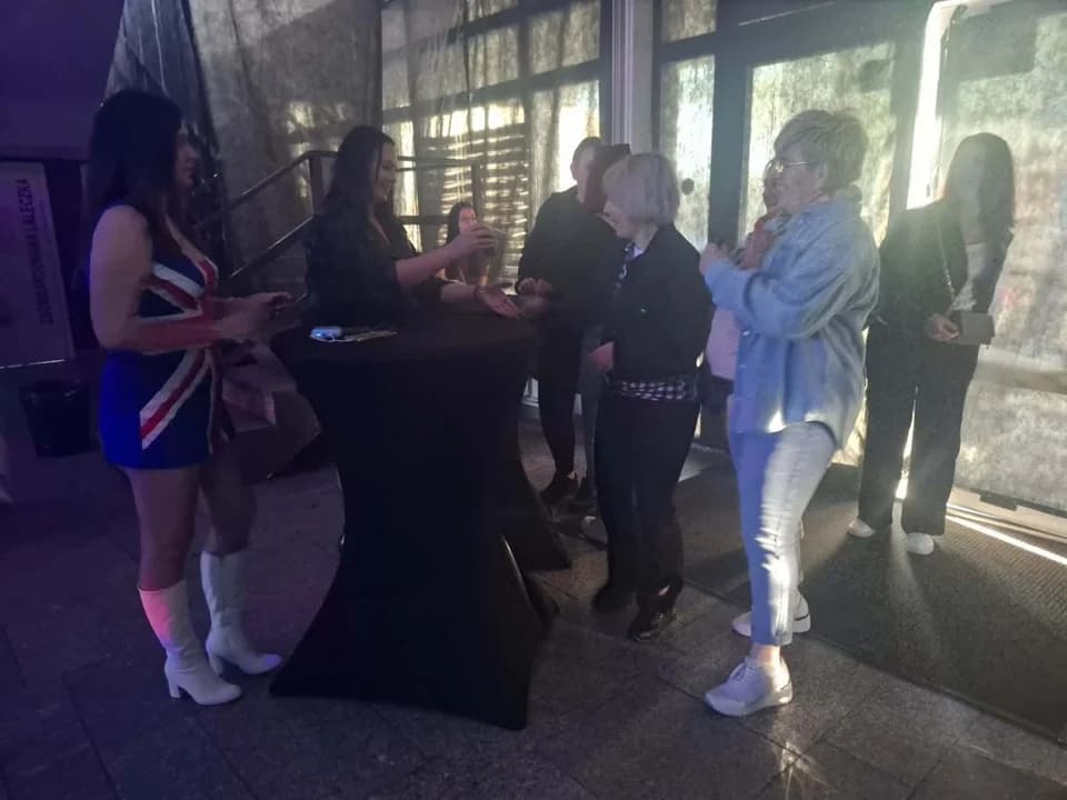 „Dyskoteka jak za dawnych lat” w JOK-u — zdjęcie 6 z 56
