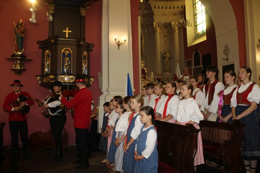 Międzynarodowe Spotkania Folklorystyczne po raz 24. w Jarocinie — zdjęcie 5 z 332