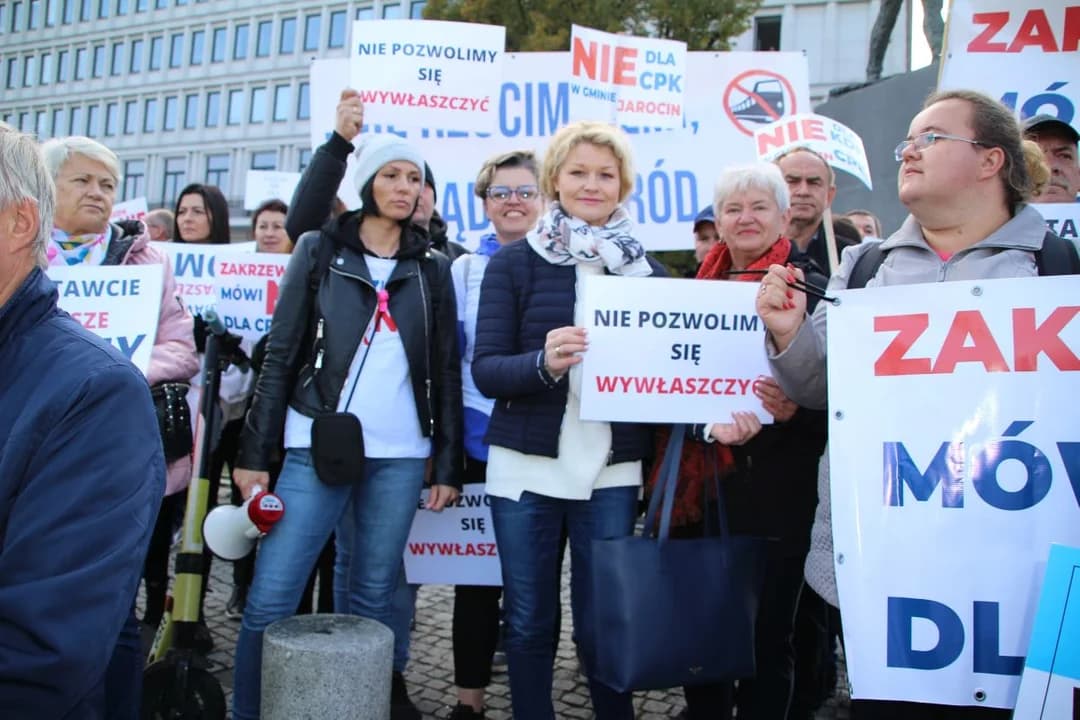 Mieszkańcy Ziemi Jarocińskiej na proteście przeciwko CPK w Warszawie