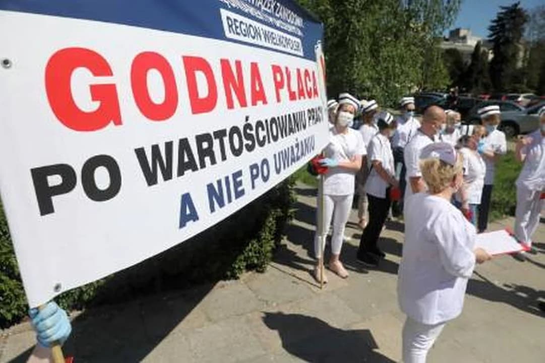 Jarocińskie pielęgniarki protestują w Warszawie