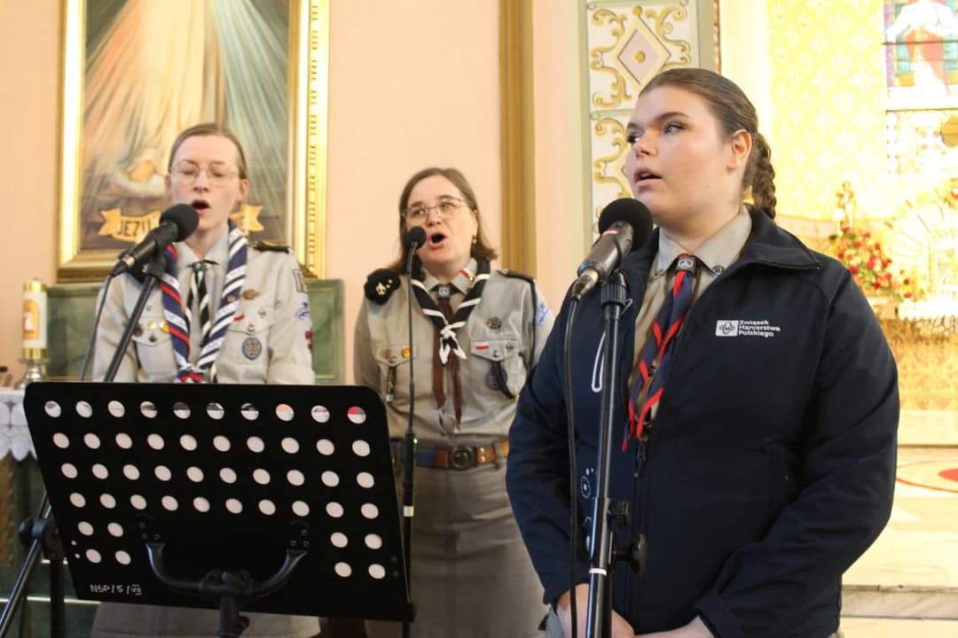 Odpust ku czci św. Jerzego odbył się w Jarocinie w środę, bo tego chcieli harcerze. Przez cały czas czuli obecność Kingi [ZDJĘCIA] — zdjęcie 2 z 54