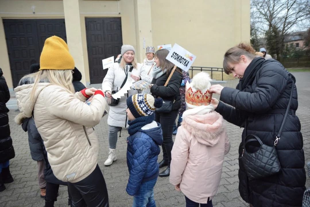 14. Jarocińskie Kolędowanie z Orszakiem Trzech Króli. Najwięcej było przedszkolaków  [ZDJĘCIA]