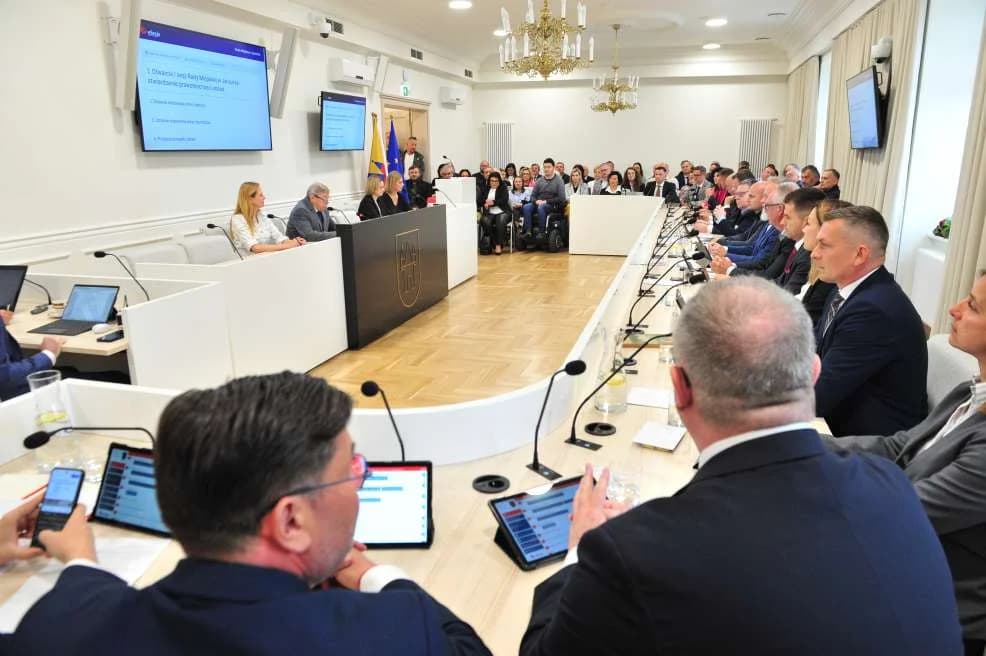 Jarocińscy radni przekazują swoje diety na cele społeczne — zdjęcie 3 z 9