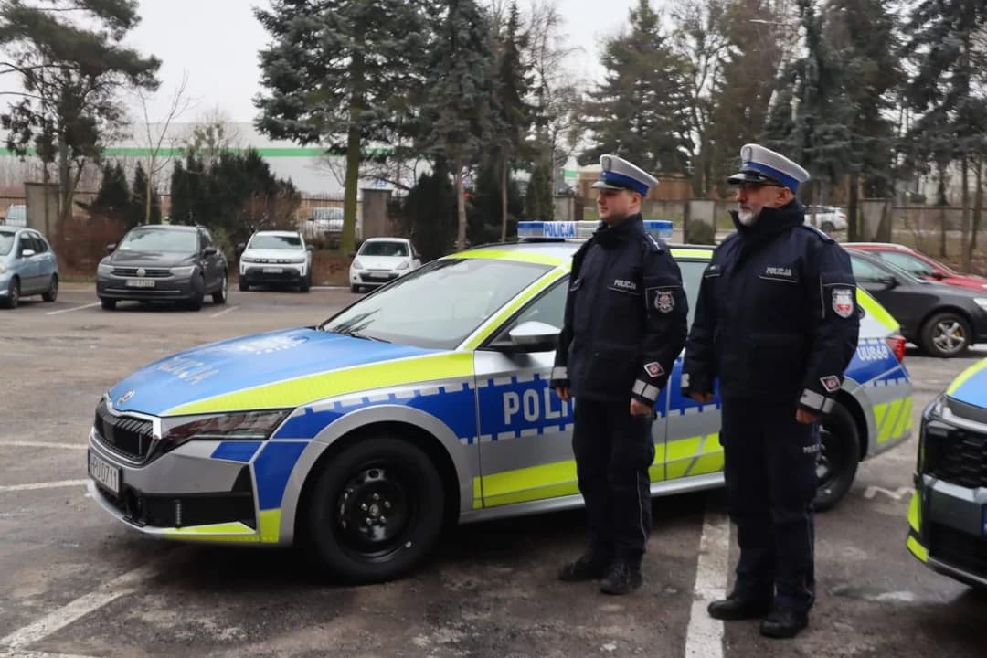 Nowy radiowóz dla policjantów z Nowego Miasta. Gmina dołożyła się do zakupu — zdjęcie 6 z 6