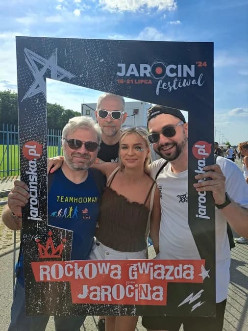 Trzeci dzień Jarocin Festiwal 2024. Poszukaj siebie na zdjęciu w naszej ramce! — zdjęcie 3 z 94