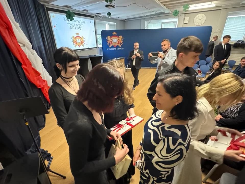 Maturzyści zakończyli naukę w szkołach powiatu jarocińskiego