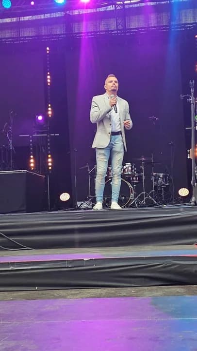 Paweł Łuczak z Mieszkowa do tej pory śpiewał covery. Na święta nagrywa swoją pierwszą piosenkę — zdjęcie 3 z 23