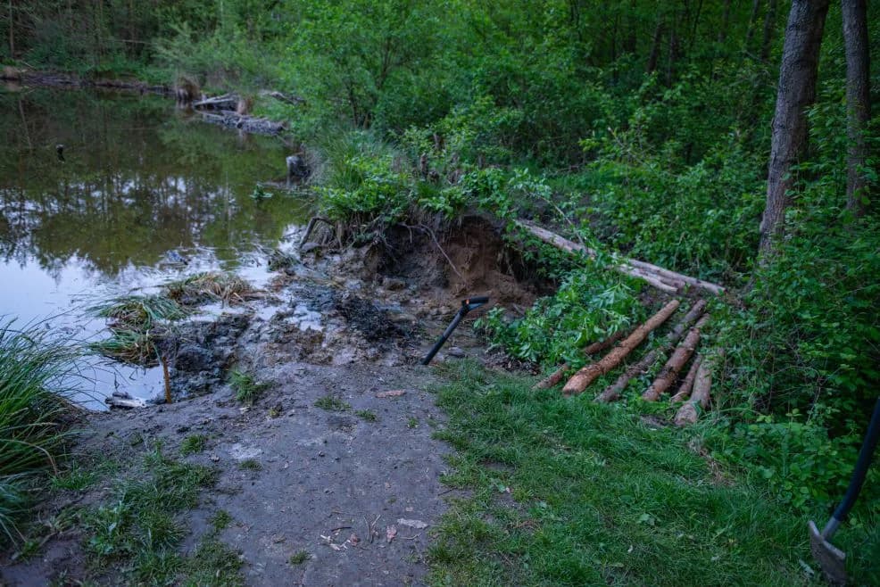 Przerwany zbiornik wodny pomiędzy Wilkowyją a Bachorzewem