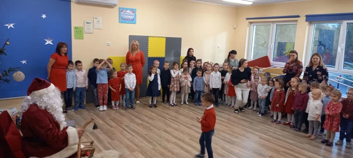 Do przedszkola "Marcinek" w Jarocinie przybył niezwykły gość — zdjęcie 4 z 6