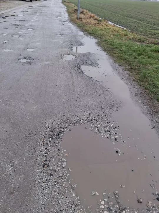 Ulica Łanowa w Jarocinie wymaga remontu — zdjęcie 4 z 12