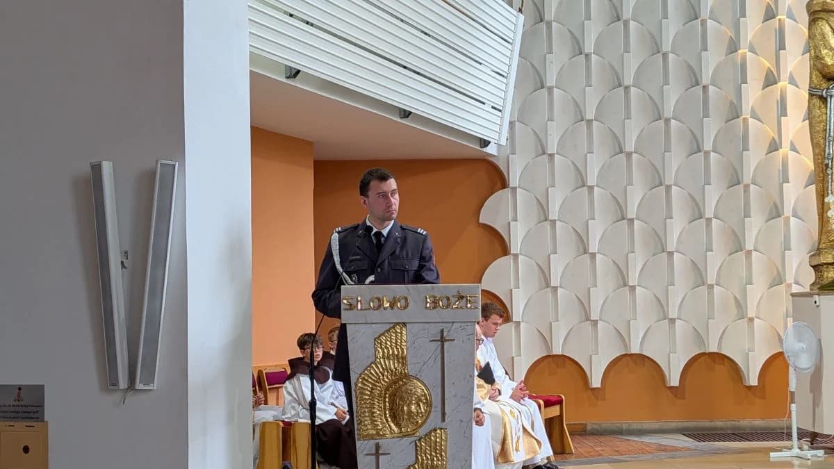 Jarocin pamięta o Wołyniu. Nowa tablica u Franciszkanów hołdem dla niemal 100 tys. pomordowanych Polaków [ZDJĘCIA, WIDEO] — zdjęcie 5 z 24