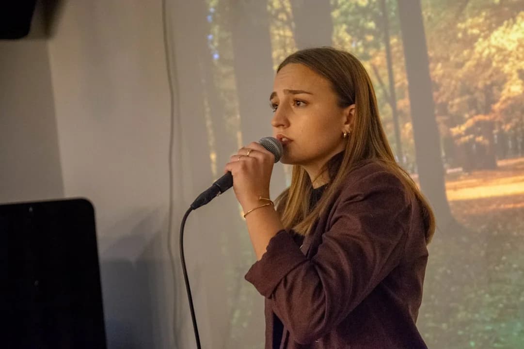 Jesienne klimaty na scenie Kamienicy Kultury w Jarocinie [ZDJĘCIA] — zdjęcie 5 z 27