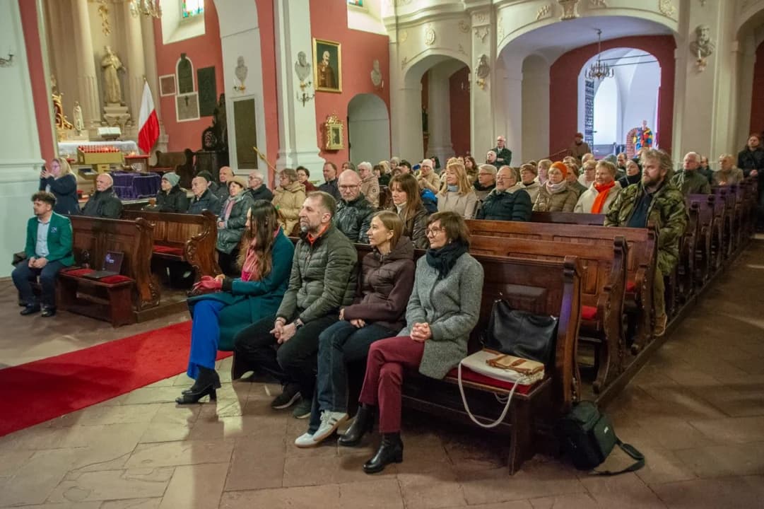 Historyczna podróż śladami patrona miasta. Prelekcja dr. Emiliana Prałata w kościele św. Marcina — zdjęcie 3 z 16