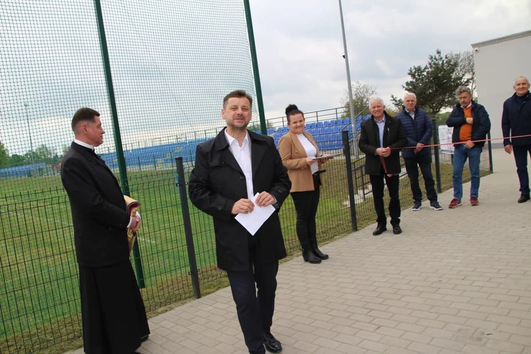 Otwarcie boiska sportowego w Magnuszewicach — zdjęcie 3 z 51