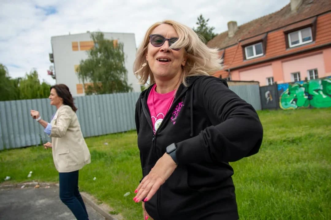 - Fundacja tworzy przestrzeń, w której każdy czuje się jak w wielkim, bezpiecznym domu - mówi Beata Frąckowiak-Piotrowicz o Ogrodzie Marzeń