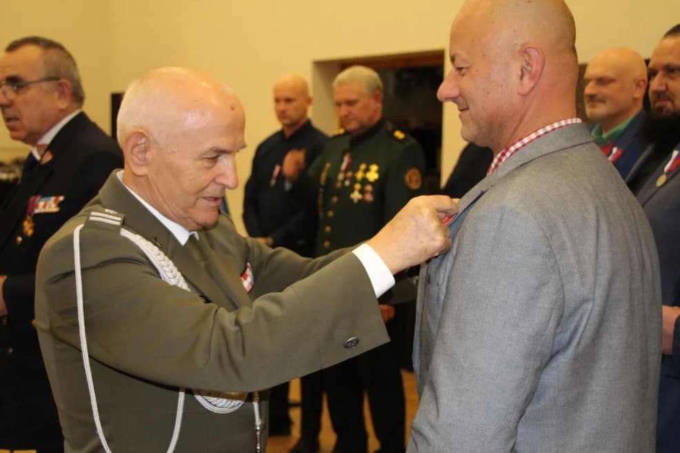 Spotkanie Ligi Obrony Kraju w Pleszewie. Wręczyli medale i odznaczenia [ZDJĘCIA, WIDEO]