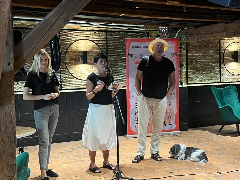 Wystawa malarstwa Tomasza Budzyńskiego w Spichlerzu Polskiego Rocka w Jarocinie [ZDJĘCIA]