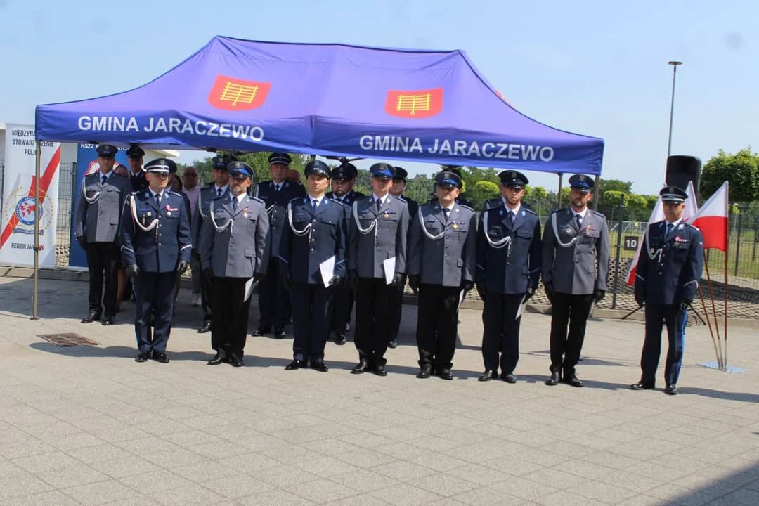 Święto Policji w Jarocinie. Policjanci odebrali awanse, padła ważna zapowiedź na 2027 rok