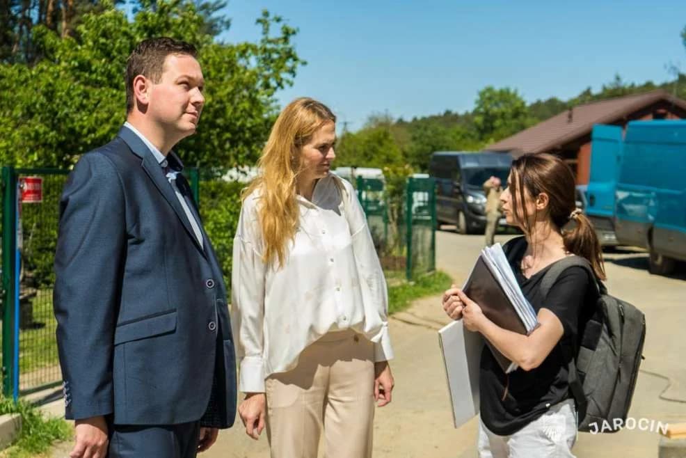 Dwa lata rządów - jaką ocenę dają burmistrzowi mieszkańcy, jaką radni? Jest piątka, ale i jedynka...