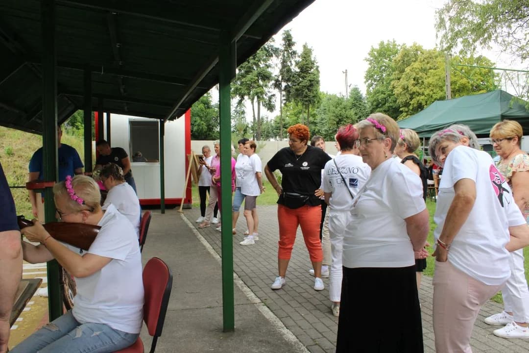 Amazonki z Wielkopolski rozprawiły się z rakiem na strzelnicy w Jarocinie [ZDJĘCIA]