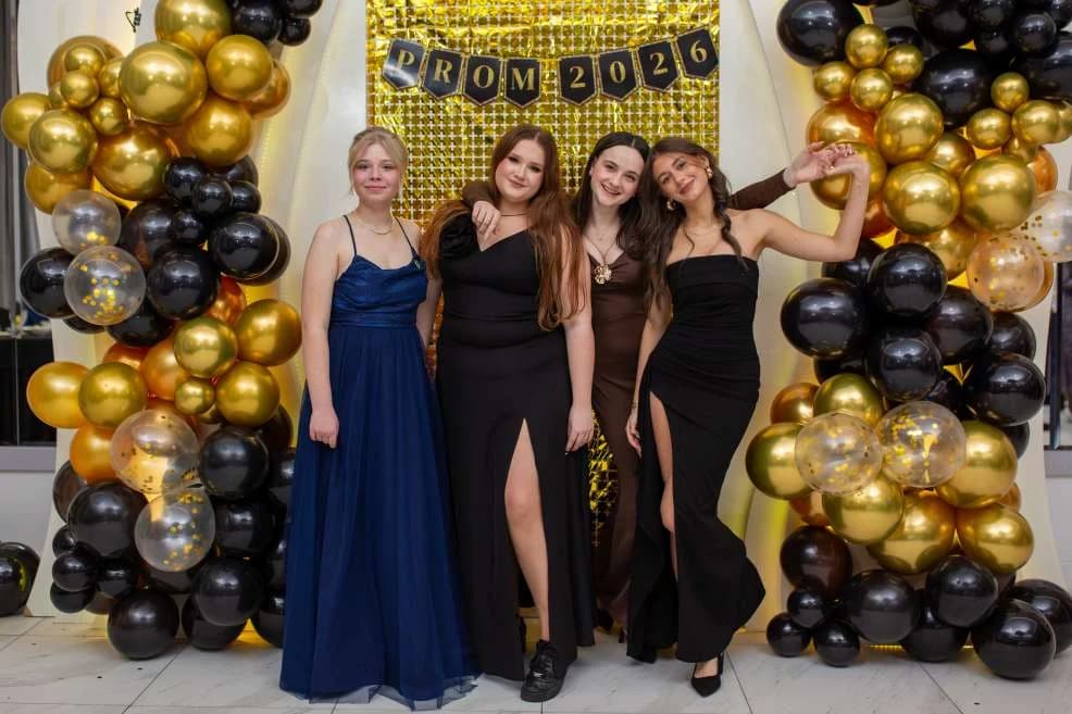 Studniówki 2026. Pierwsi bawili się maturzyści z Akademii Dobrej Edukacji [ZDJĘCIA] — zdjęcie 5 z 12