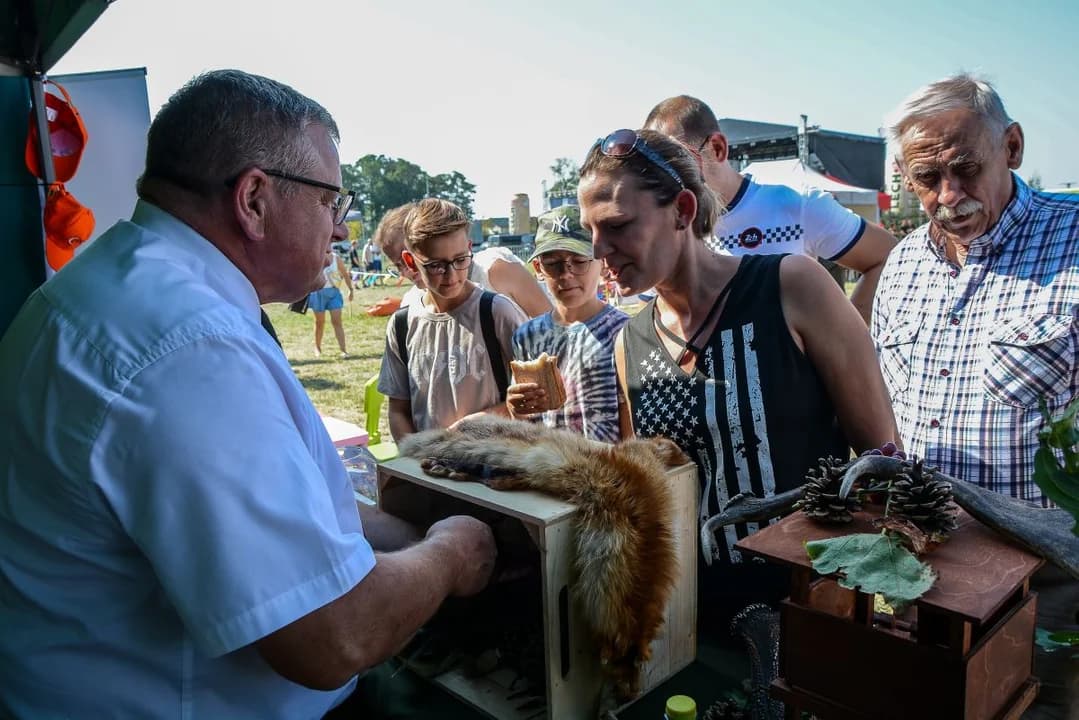 Dzisiaj drugi dzień Hubertusa w Jarocinie. Zobaczcie, co się działo wczoraj [ZDJĘCIA] — zdjęcie 4 z 49