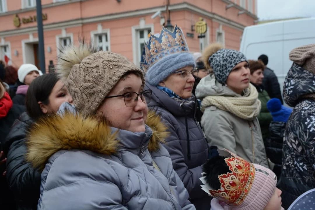 14. Jarocińskie Kolędowanie z Orszakiem Trzech Króli. Najwięcej było przedszkolaków  [ZDJĘCIA]