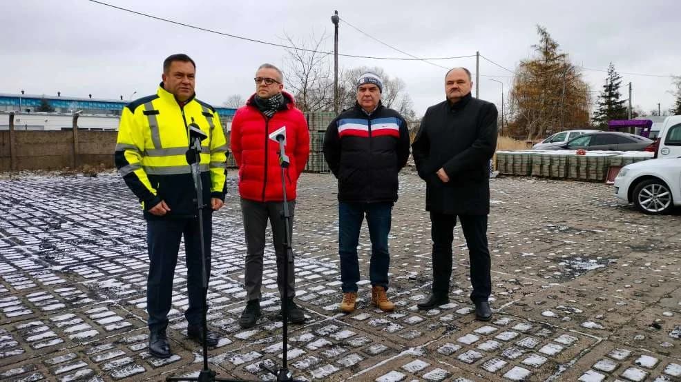 Burmistrz Jarocina informuje o dramatycznej sytuacji z dystrybucją rządowego węgla dla mieszkańców [AKTUALIZACJE, WIDEO, ZDJĘCIA]