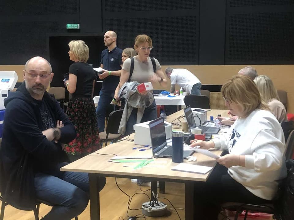 Panie, które przyszły oddać krew, witano na czerwonym dywanie. Jarociński Klub HDK przygotował też dodatkowe atrakcje [ZDJĘCIA] — zdjęcie 5 z 51