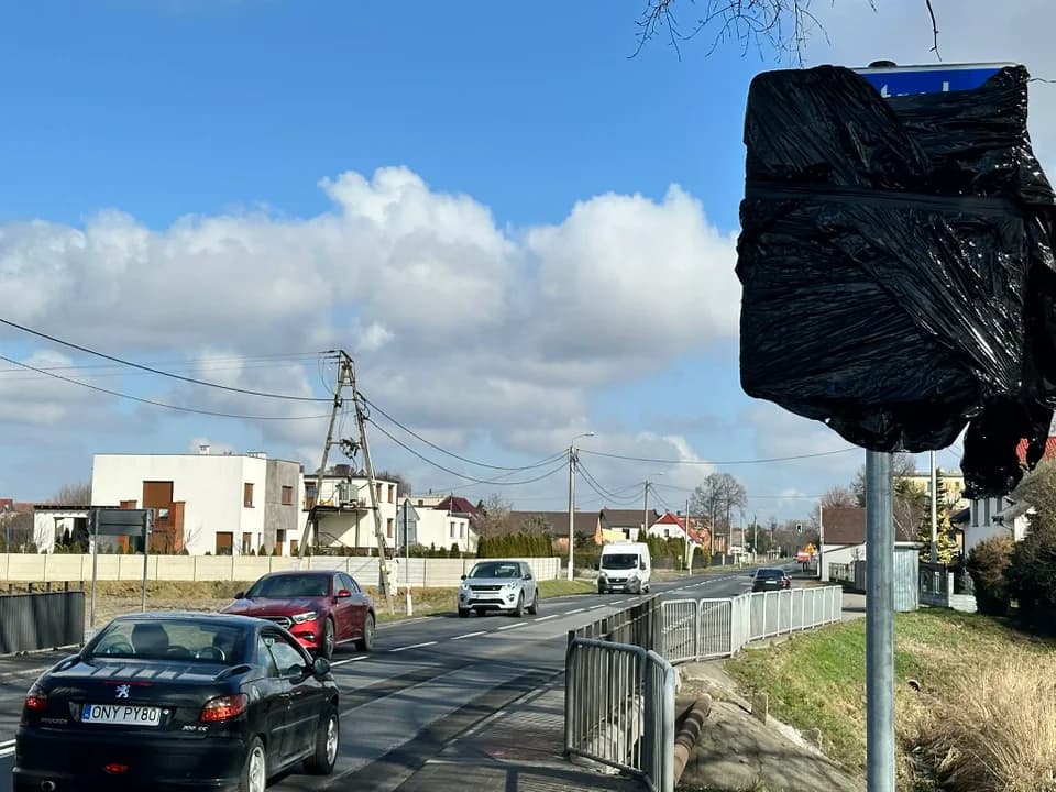 Pojawiło się też dodatkowe oznakowanie informujące o pomiarze prędkości