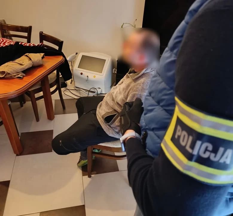 Włamali się i zniknęli ze sprzętem za fortunę. Policja rozbiła grupę przestępczą — zdjęcie 5 z 5