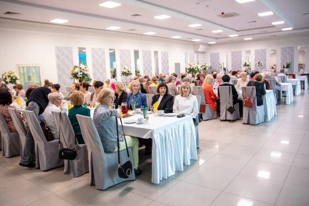 Panie świętowały Dzień Kobiet w restauracji Słoneczna — zdjęcie 3 z 69