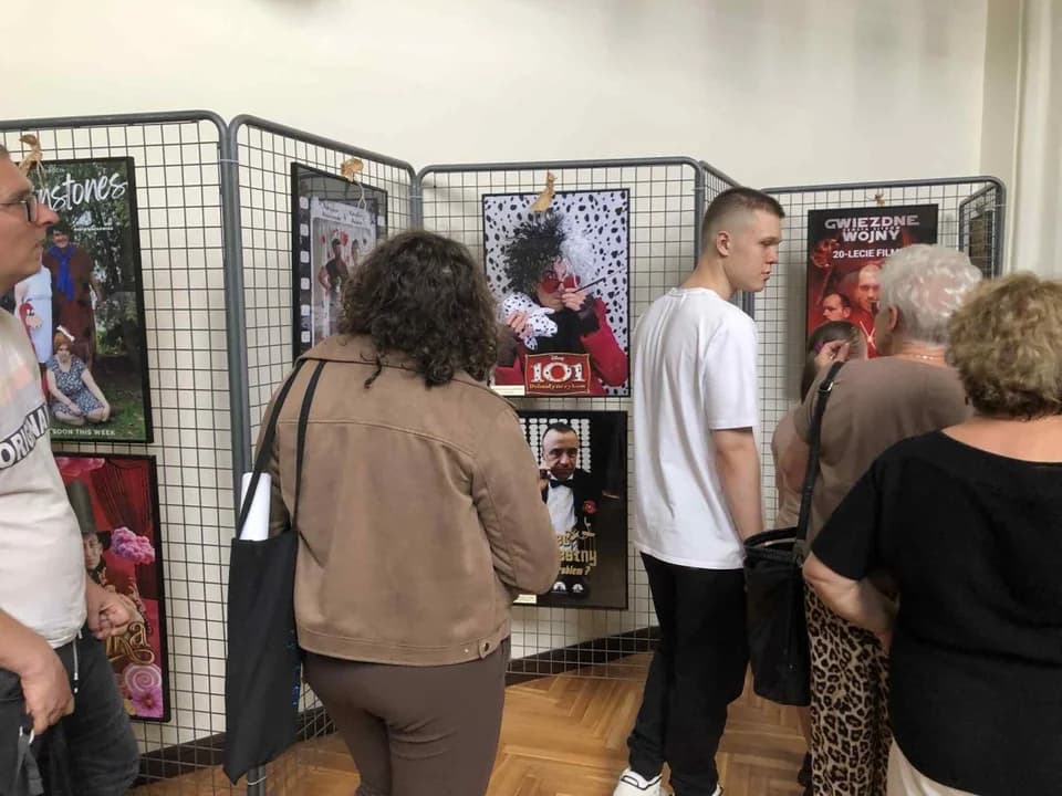 Piętnaście placówek wzięło udział w V Integracyjnym Festiwalu Plakatu "Camera Hity 2025" w Jarocinie [ZDJĘCIA] — zdjęcie 5 z 25