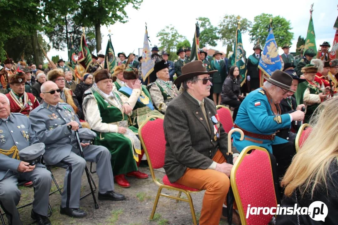 W ostatniej drodze zmarłemu przedsiębiorcy towarzyszyło sporo mieszkańców