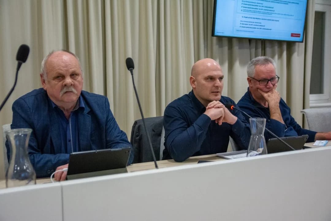 Jarocińscy radni podnieśli wynagrodzenie burmistrza. Ile będzie teraz zarabiała Urszula Wyremblewska-Korzyniewska? [ZDJĘCIA SONDA]