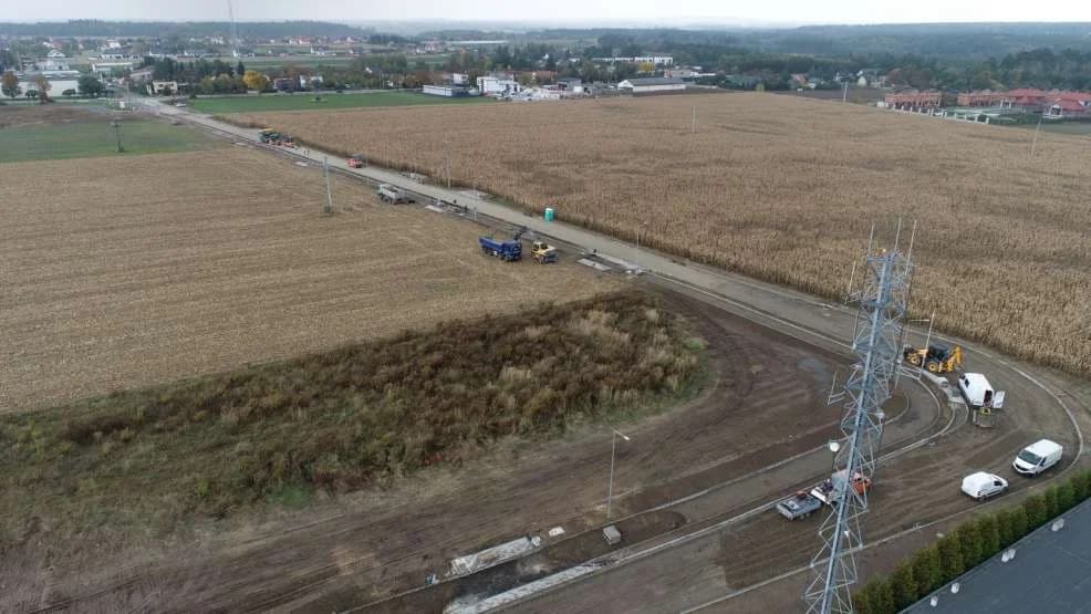 Budowę drogi do terenów inwestycyjnych przy ul. św. Ducha w Jarocinie — zdjęcie 2 z 3