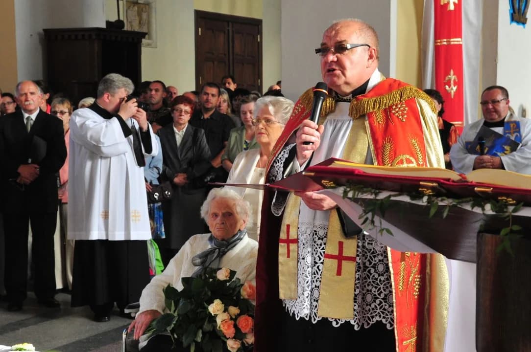 Nie żyje ksiądz Andrzej Sośniak, wieloletni proboszcz parafii Chrystusa Króla w Jarocinie — zdjęcie 5 z 28