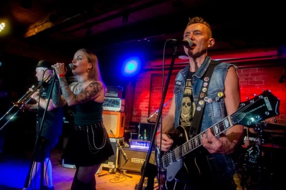 Spichlerz eksplodował ciężkimi gitarowymi riffami — zdjęcie 4 z 60