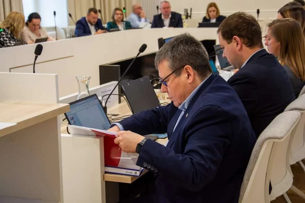 Gmina Jarocin ma budżet na 2025 rok. Jak wyglądają przyszłoroczne finanse? [ZDJĘCIA]