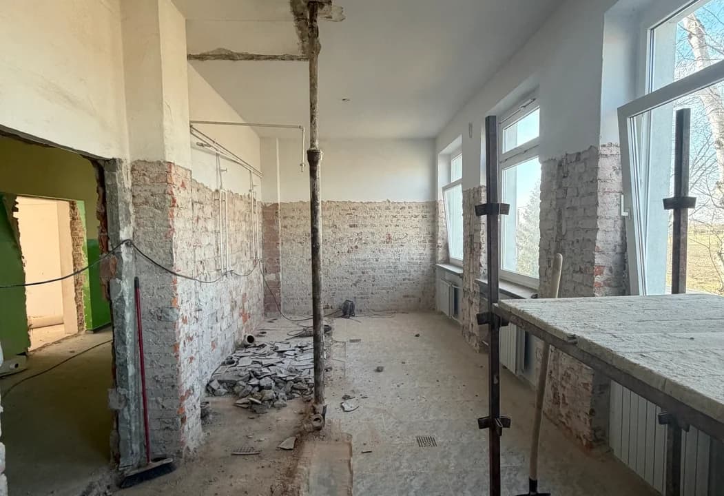 Największa szkoła w gminie doczekała się remontu. Jak idą prace?