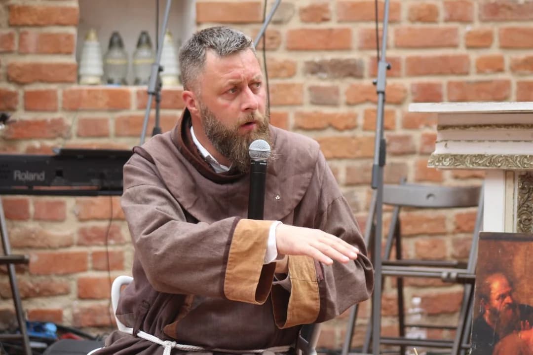 Spotkanie z Krzysztofem Piersą - pisarzem i terapeutą w ramach imprez towarzyszących Jarocin Festiwalu 2023 — zdjęcie 5 z 34