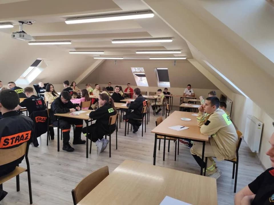 Członkowie MDP w Nowym Mieście zdobyli większość nagród na gminnym etapie Turnieju Wiedzy Pożarniczej  [ZDJĘCIA] — zdjęcie 2 z 8