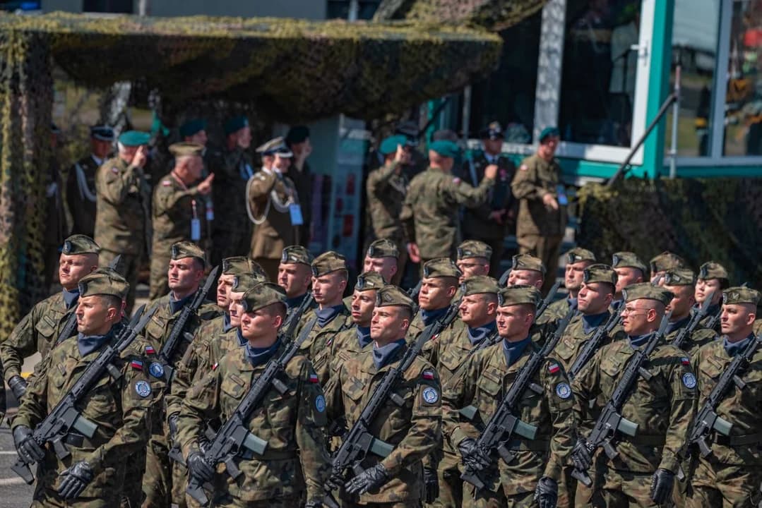 Żołnierze z 16. Jarocińskiego Batalionu Remontu Lotnisk defilowali w Warszawie [ZDJĘCIA] — zdjęcie 6 z 15