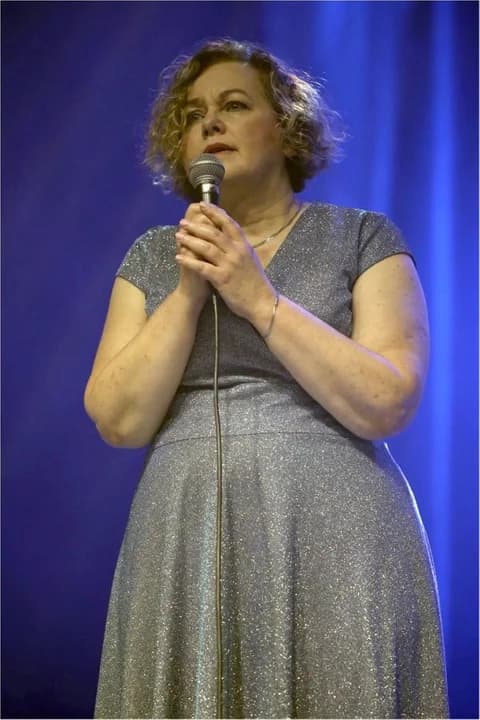 W Jarocińskim Ośrodku Kultury zaśpiewali piosenki z filmów i seriali. Koncert "Co śpiewa wiatr" po raz piąty w Jarocinie [ZDJĘCIA] — zdjęcie 6 z 91
